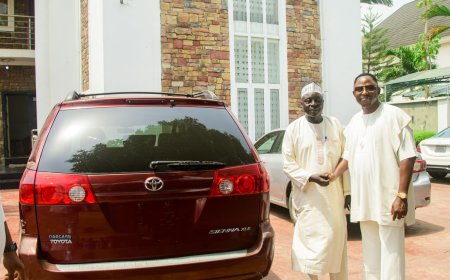 BREAKING: OSANEBI SURPRISES ALHAJI ABAM WITH TOYOTA SIENNA CAR IN RAMADAN GESTURE