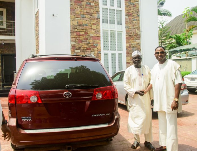 BREAKING: OSANEBI SURPRISES ALHAJI ABAM WITH TOYOTA SIENNA CAR IN RAMADAN GESTURE