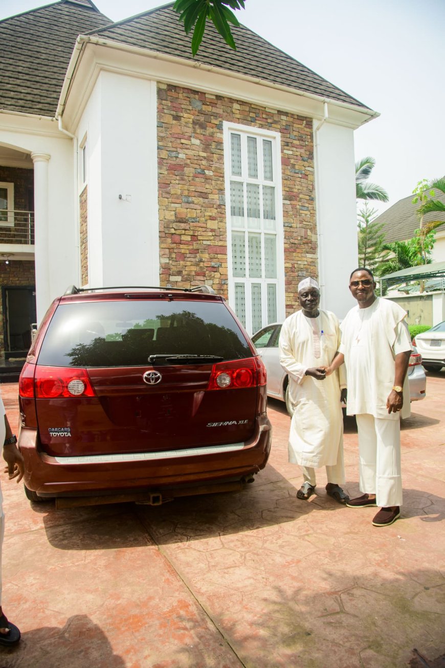 BREAKING: OSANEBI SURPRISES ALHAJI ABAM WITH TOYOTA SIENNA CAR IN RAMADAN GESTURE
